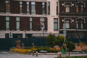 2 us embassy — Photo by Oleksandr Plakhota on Pexels