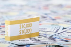 Barr keeps his cash lead in Kentucky Senate GOP primary — Photo by adrian vieriu on Pexels