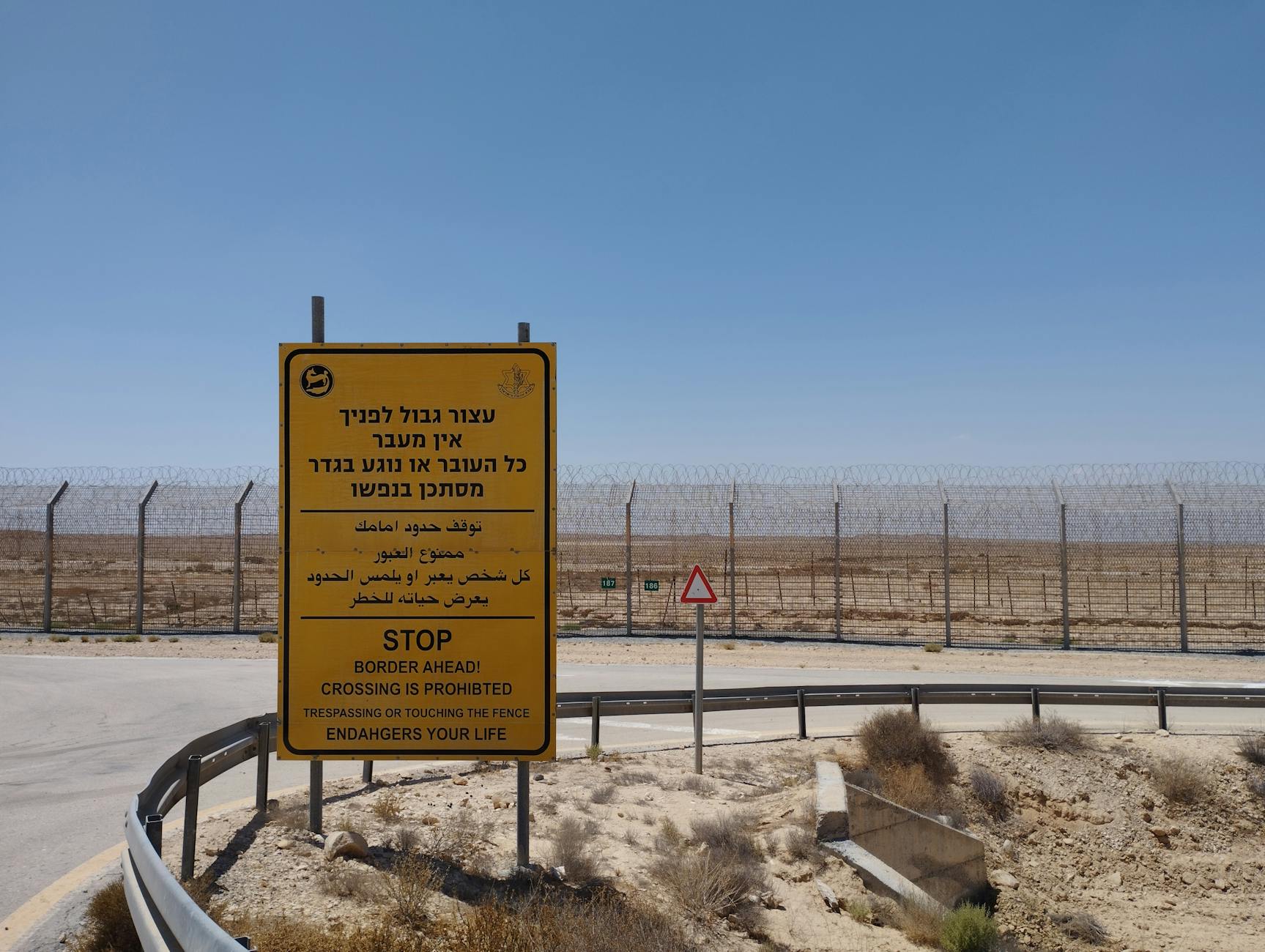 THE DATA: BORDER 2 47 MILLION ENCOUNTERS OPEN SYSTEM DESIGN
