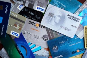 credit card debt — Photo by DΛVΞ GΛRCIΛ on Pexels
