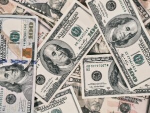 Dollar General vs Dollar Tree 2025: Which Is Actually Cheaper (We Checked 47 Items) — Photo by Engin Akyurt on Pexels