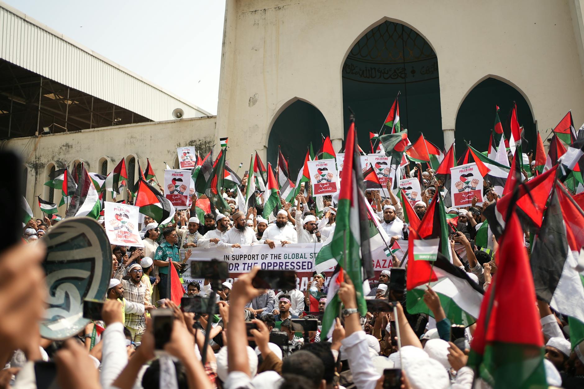 WHY ISRAELI AND PALESTINIAN ACTIVISTS SHARE A VISION FOR PEACE IN GAZ
