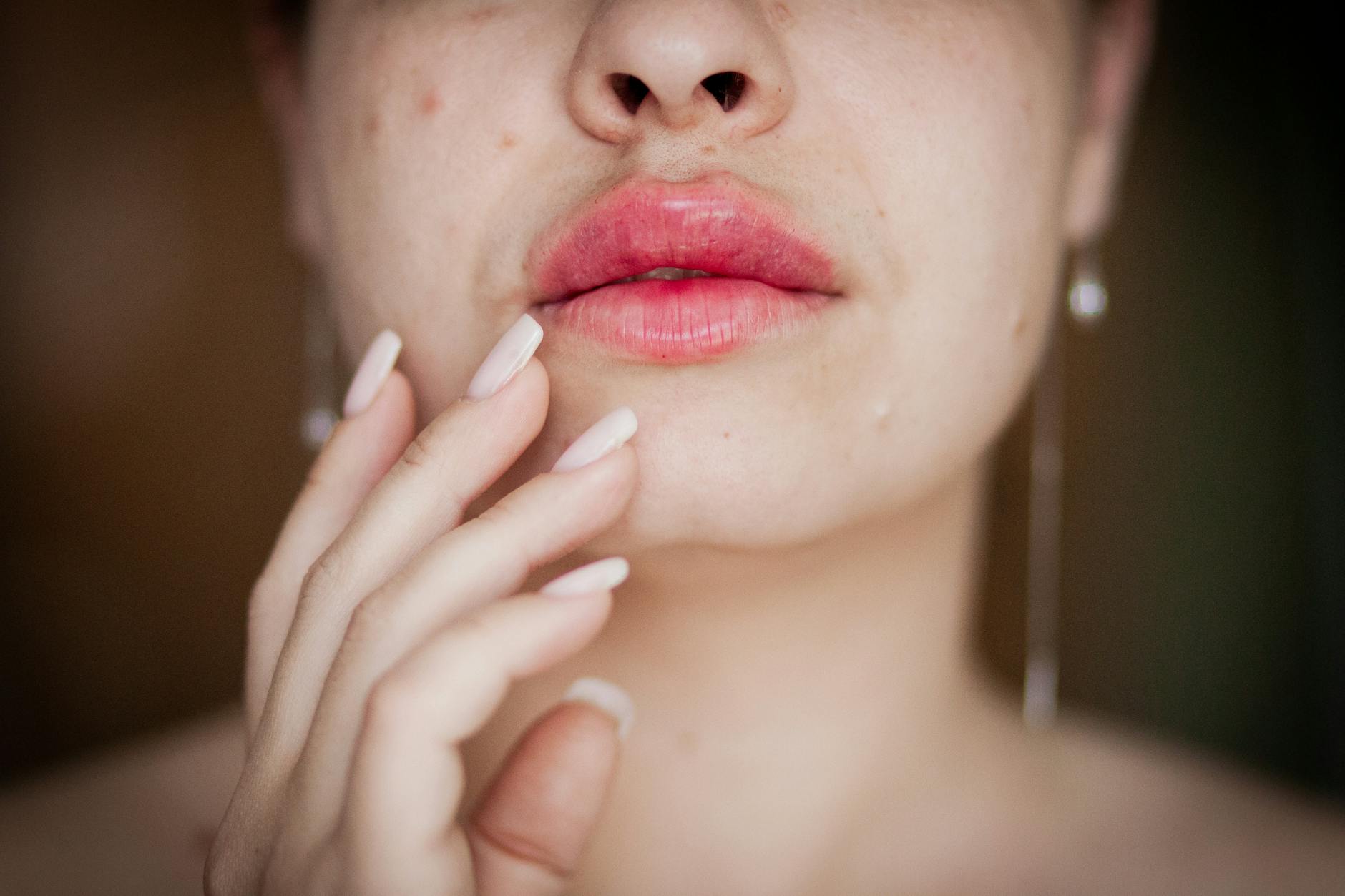Kylie Jenner Lip Filler Regret: What She Did To Reverse It (And How You Can Too)