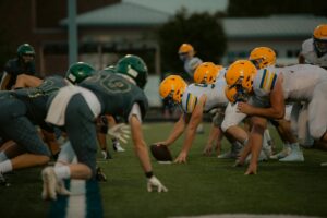 rival pacs line — Photo by Yura Forrat on Pexels