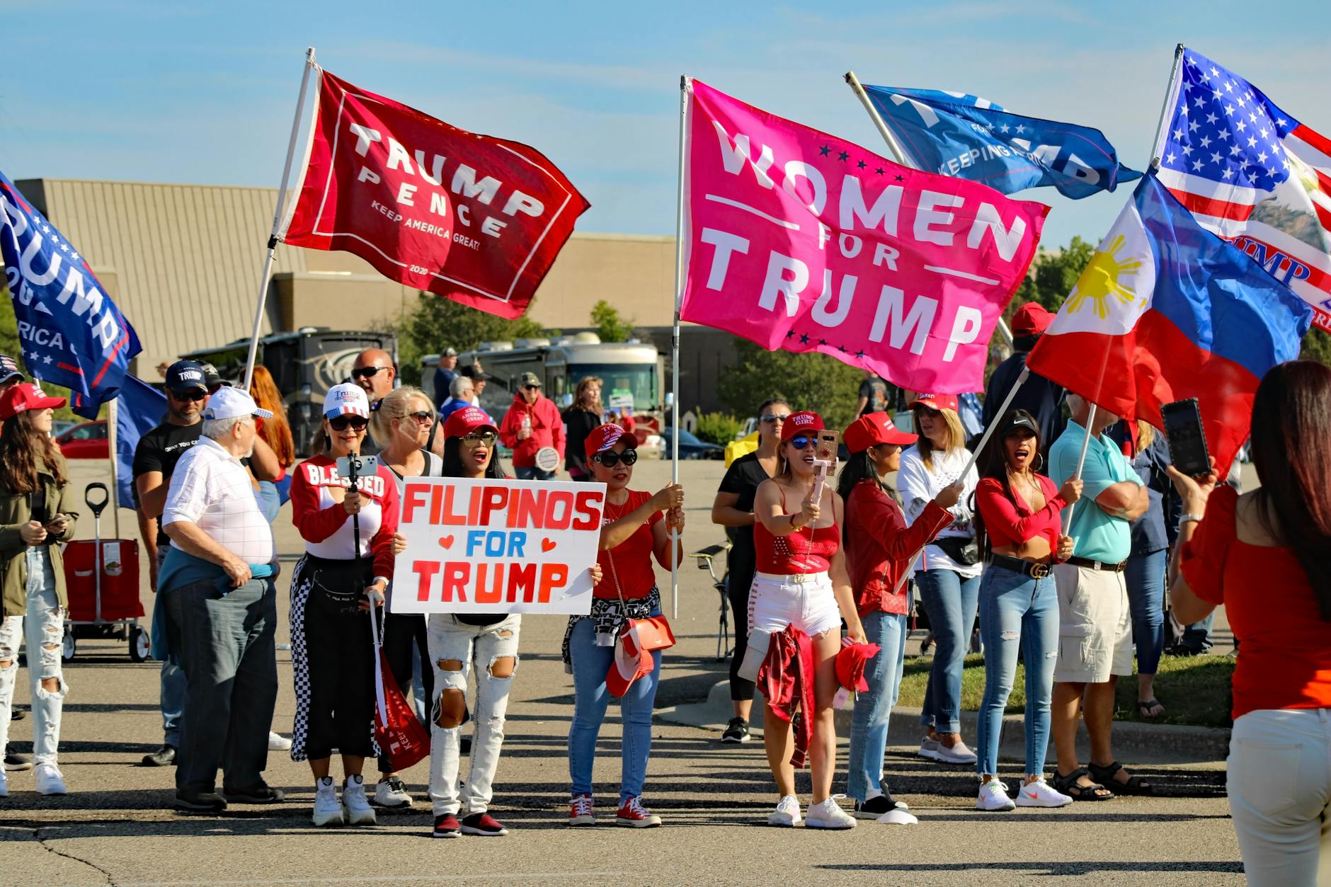 PREDICTION: TRUMP GIVES THE GO AHEAD FOR A MAJOR NEW CANADA U S  OIL PIPELINE