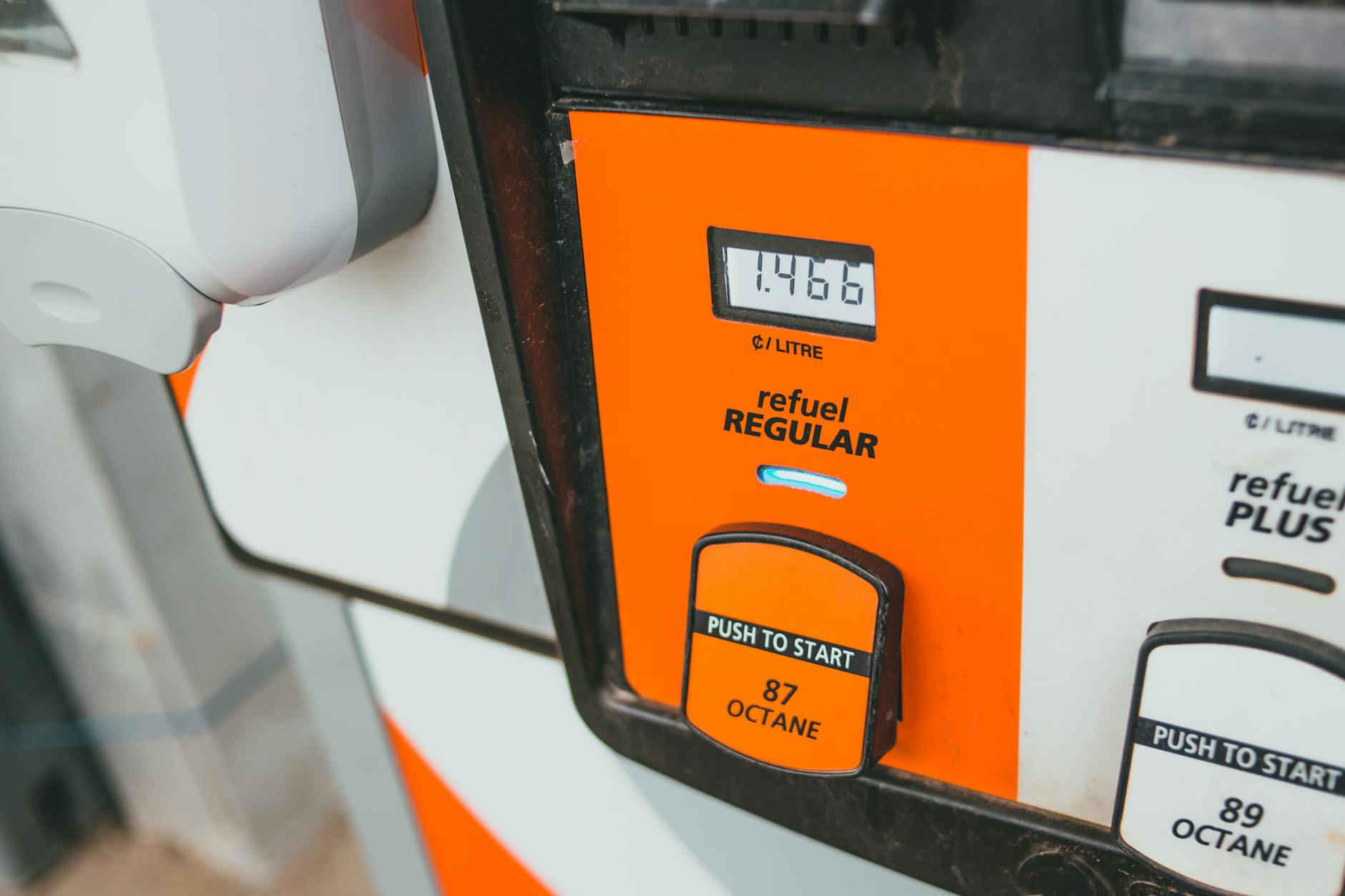 REPORT: GAS PRICES WENT UP MORE THAN 30 CENTS A GALLON LAST WEEK  HOW HIG