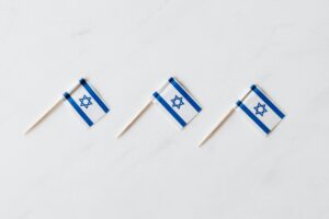 israeli settlers force — Photo by www.kaboompics.com on Pexels