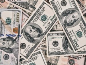 Dollar General vs Dollar Tree 2025: Which Is Actually Cheaper (We Checked 47 Items) — Photo by Engin Akyurt on Pexels