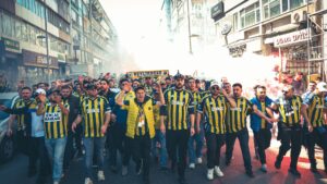 iran s fans — Photo by hayati ilker ergün on Pexels