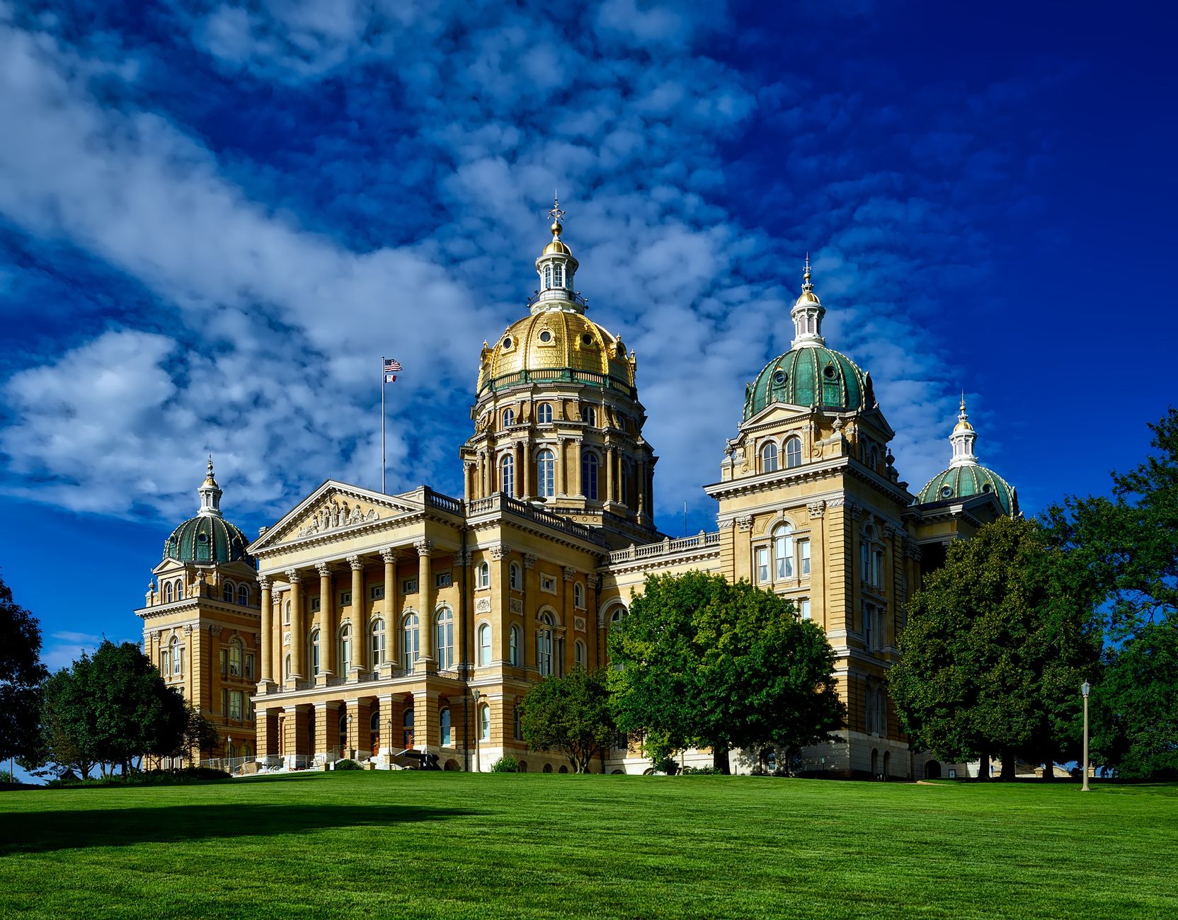 EXPOSED: TAKEAWAYS FROM IOWA APOS S PRIMARIES  AND  DOJ NIXES TRUMP APOS S