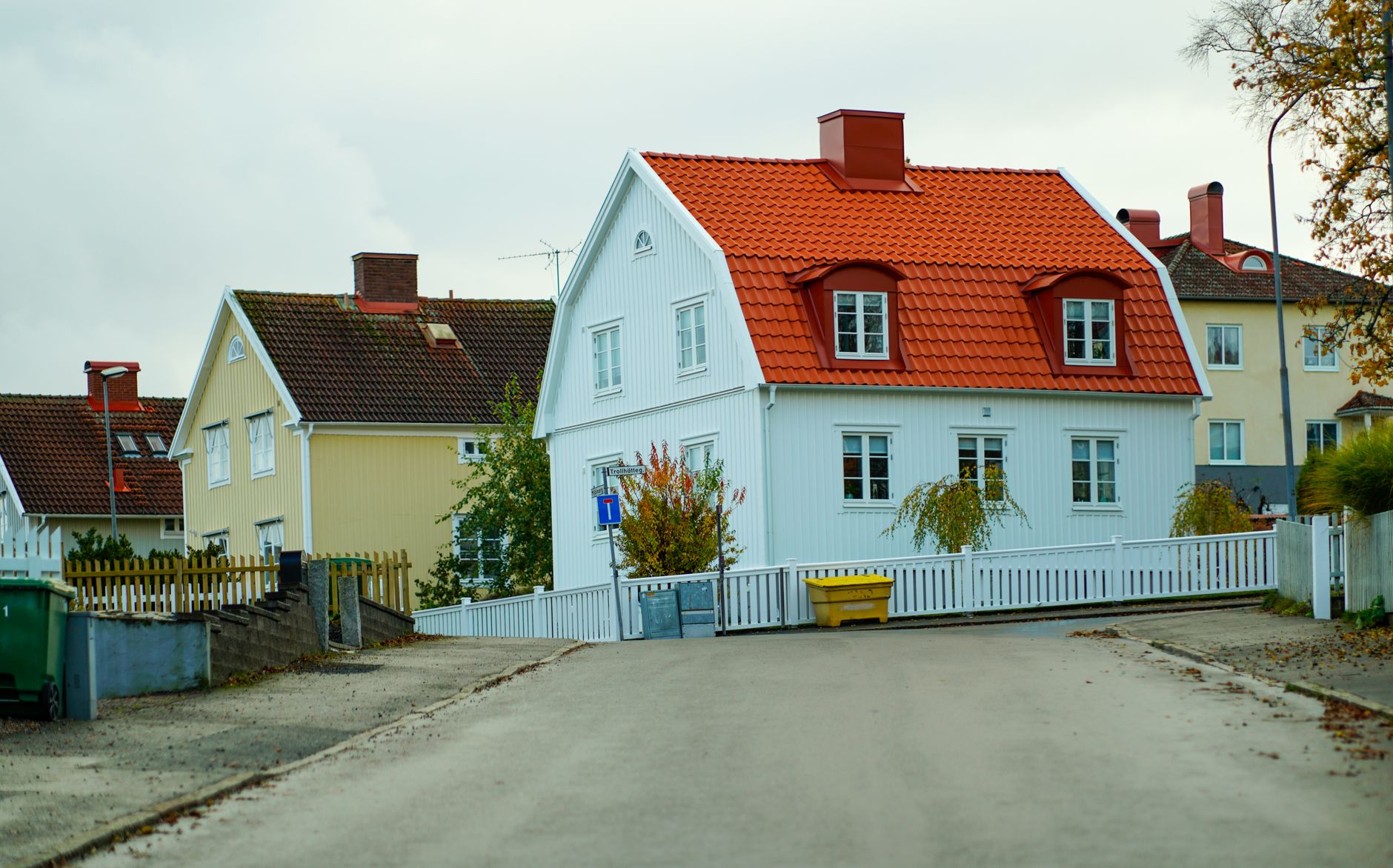 FACT CHECK: WHEN FALLING HOUSING PRICES ARE GOOD NEWS     AND WHEN THEY APOS